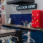 Campanha de copywriting criativo desenvolvida para a marca de roupa Sacoor One, com foco em diferenciação de posicionamento e identidade da marca.